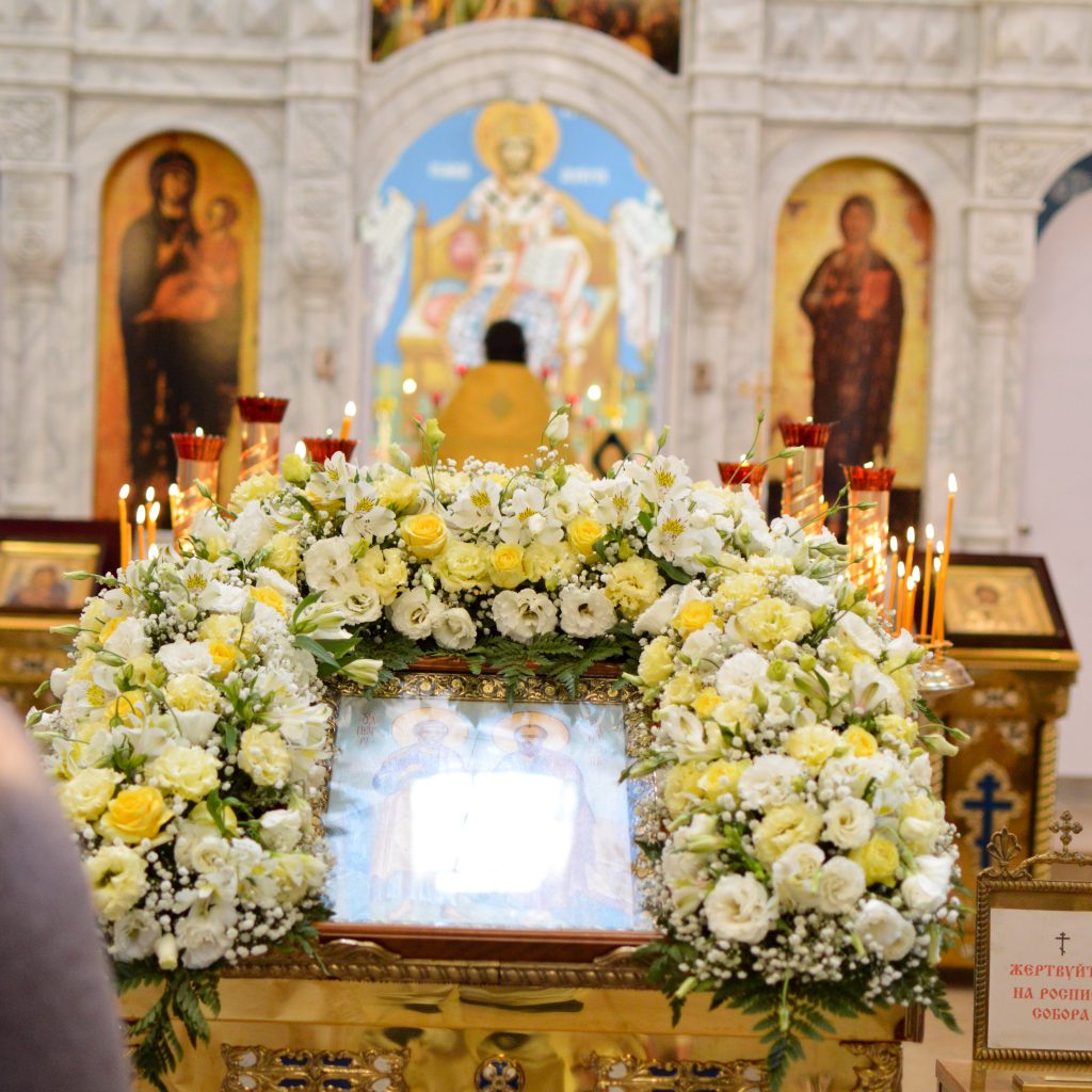 День памяти славных и всехвальных первоверховных апостолов Петра и Павла |  Свято-Вознесенский собор