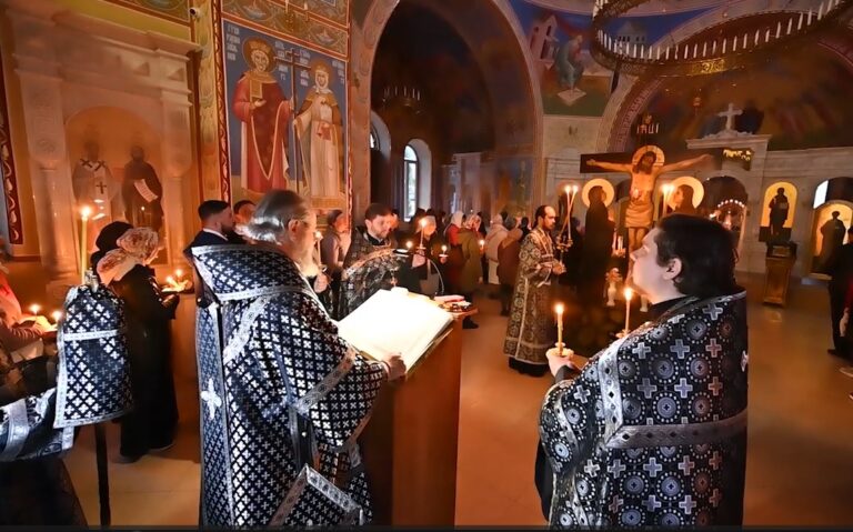 УТРЕНЯ ВЕЛИКОГО ПЯТКА С ЧТЕНИЕМ ДВЕНАДЦАТИ СТРАСТНЫХ ЕВАНГЕЛИЙ